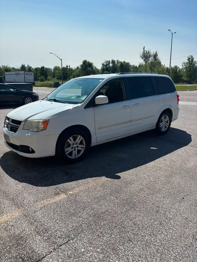 2014 Dodge Caravan Crew523046052378060805