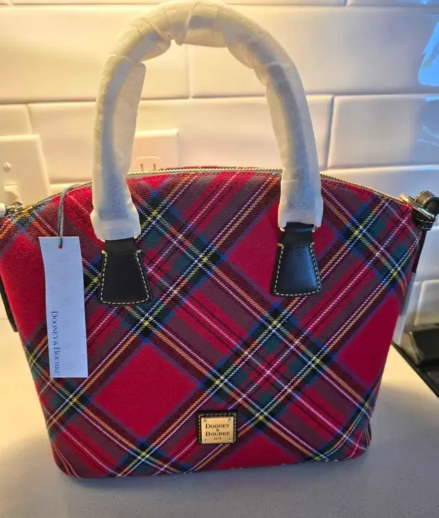 New Tags Tartan Dooney Bourke Satchel  in Women's - Bags & Wallets in Moncton - Image 2