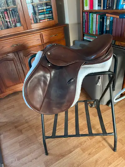 Amazing German jumping saddle 17:5”, View more