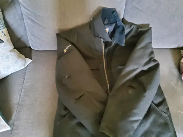 CARHARTT WINTER JACKET in Men's in Kingston - Image 4