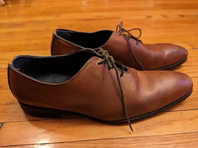 A beautiful pair of men's Italian leather shoes in very good condition Uppers and sole in 100% genui...