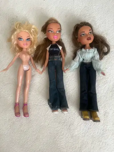 Vintage BRATZ dolls x 3 (2001)  Like new!!!!, View more