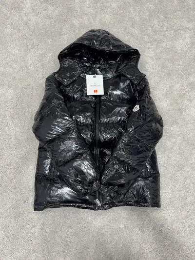 Brand new Size large( fits medium)