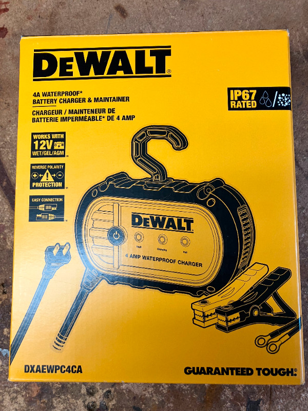 DeWALT Car Battery Charger | Power Tools | Kitchener / Waterloo | Kijiji