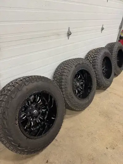 Ford super duty wheels and tires 8x170 bolt pattern 37x12.5x20 falken wildpeak tires ( one brand new...