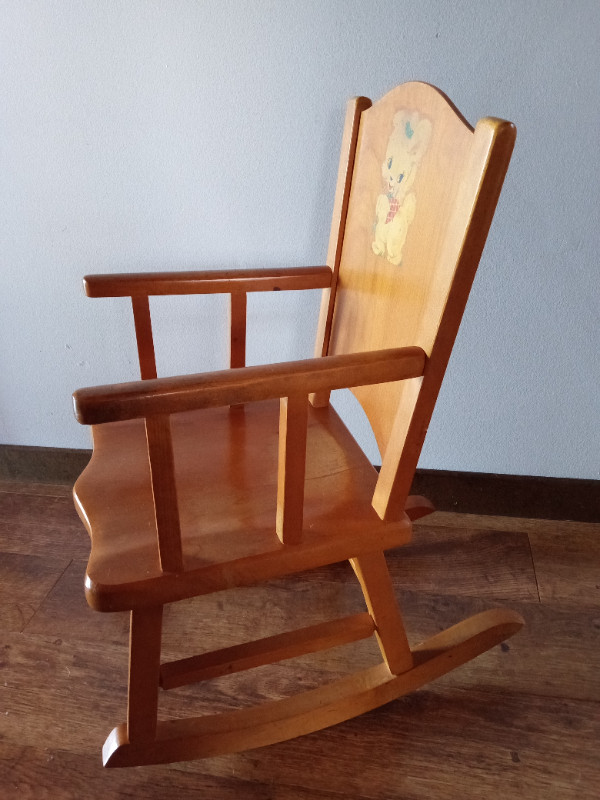 Vintage Children's Rocking Chair in Arts & Collectibles in City of Halifax - Image 2