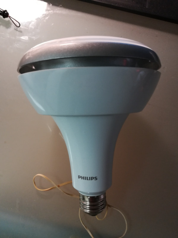 Philips 14.5w BR40 Endura LED Dimmable Bulb in Other in City of Toronto - Image 3