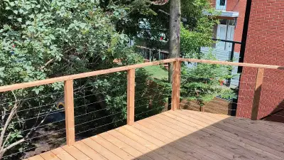 Handyman locale dispo pour petit à grand project. Reparations et construction de terrasses, balcons,...