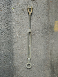 LARGE METAL. TURNBUCKLE BAR UP TO ABOUT 33"