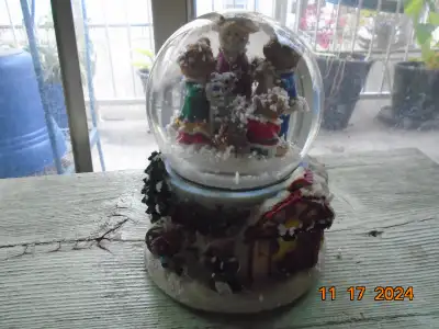 christmas snow globe, View more