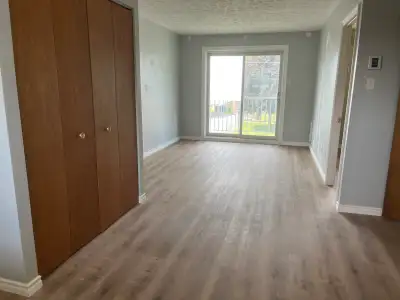 Beau 3 ½ situé au 2e étage d’un immeuble de 4 logements, dans un secteur tranquille de Granby. Idéal...