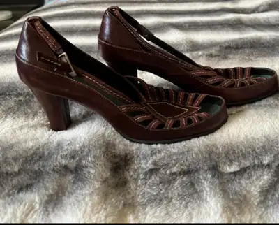 Aerosoles Cut Out Heel, View more