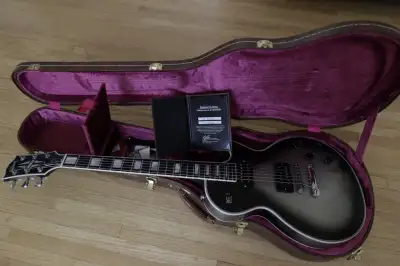 Gibson Les Paul Custom Silverburst, View more