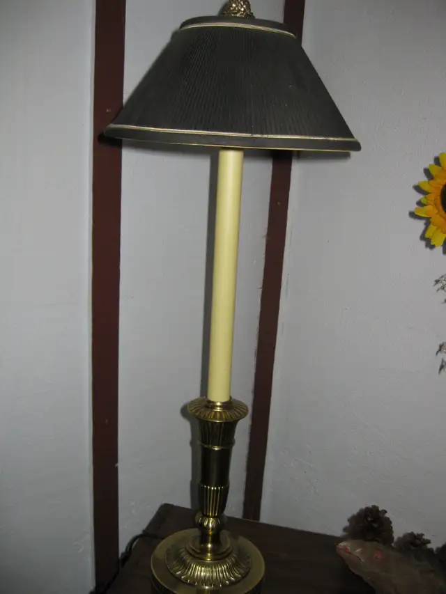lampe de table in Indoor Lighting & Fans in Lévis - Image 3