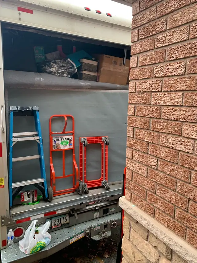 special month 2 movers & truck $100 per hr63417618598017123