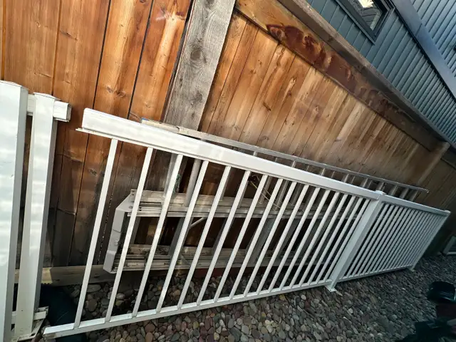 White aluminum railings