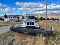 1999 Freightliner FLD112SD 6x4 Snow Plow Truck