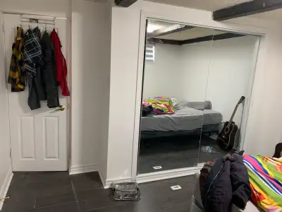 Female Sharing room is available in Scarborough from 1st July