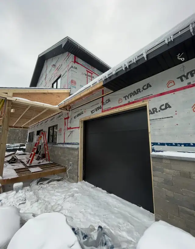 Garage doors SUPPLER in Garage Doors & Openers in Granby - Image 4