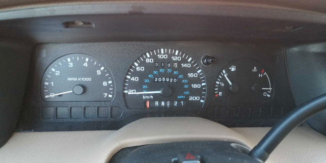 great family van for sale! in Cars & Trucks in Red Deer - Image 3