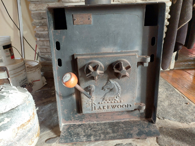 Lakewood wood stove in Fireplace & Firewood in Kingston