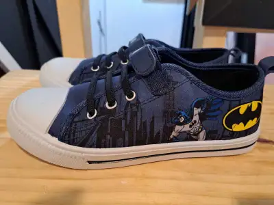 Brand New Batman Boys Velcro Sneakers. Size 3, View more