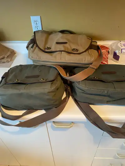 Carrying bag  for iPad or Chromebook, View more