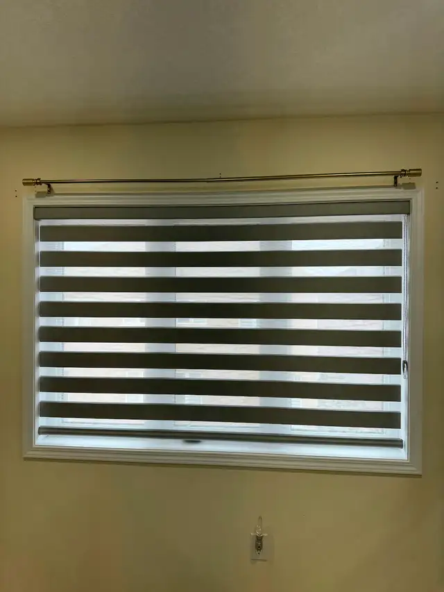 Smart Roller Shades – Phone Control