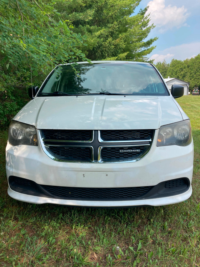 2011 DODGE CARAVAN in Cars & Trucks in Owen Sound