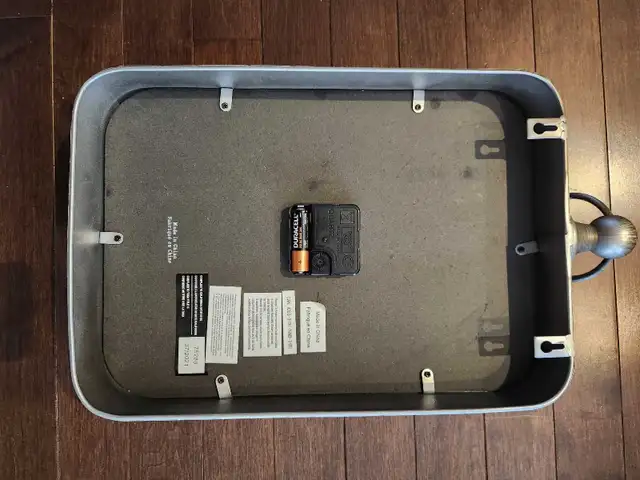 Wall Clock in Home Décor & Accents in Ottawa - Image 3