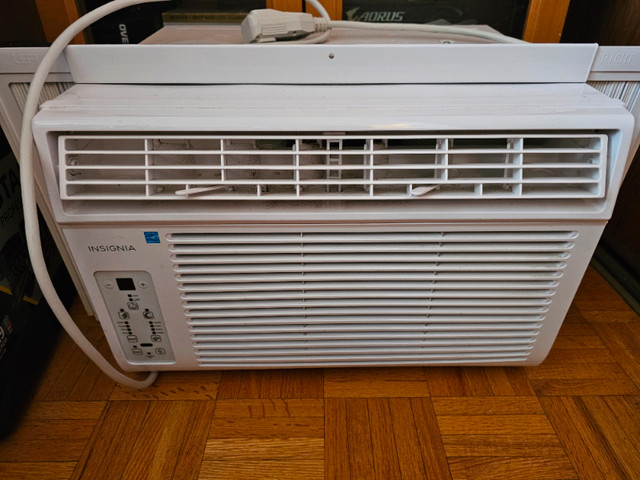 Insignia (Best Buy) 6,000 BTU air conditioner in Other in Oakville / Halton Region