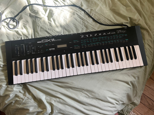 RARE Yamaha Dx11 Fm Synth in Pianos & Keyboards in Mississauga / Peel Region