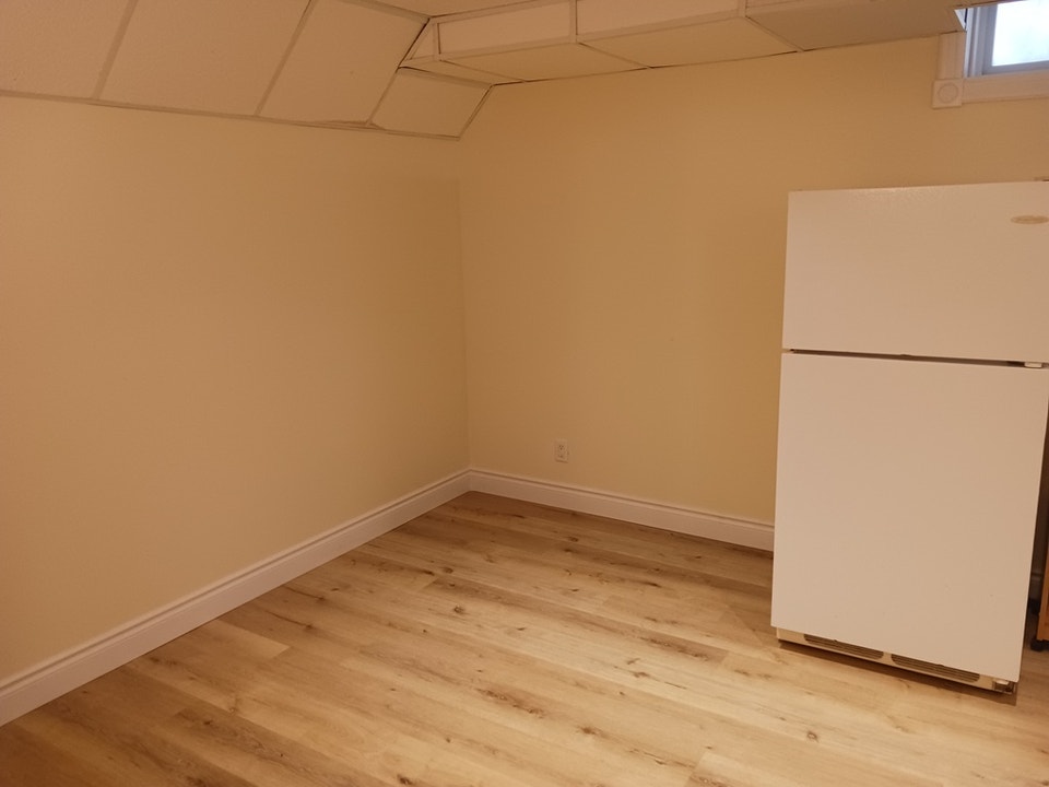 Basement for rent in Waterloo 3