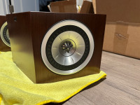 Kef r800ds speakers