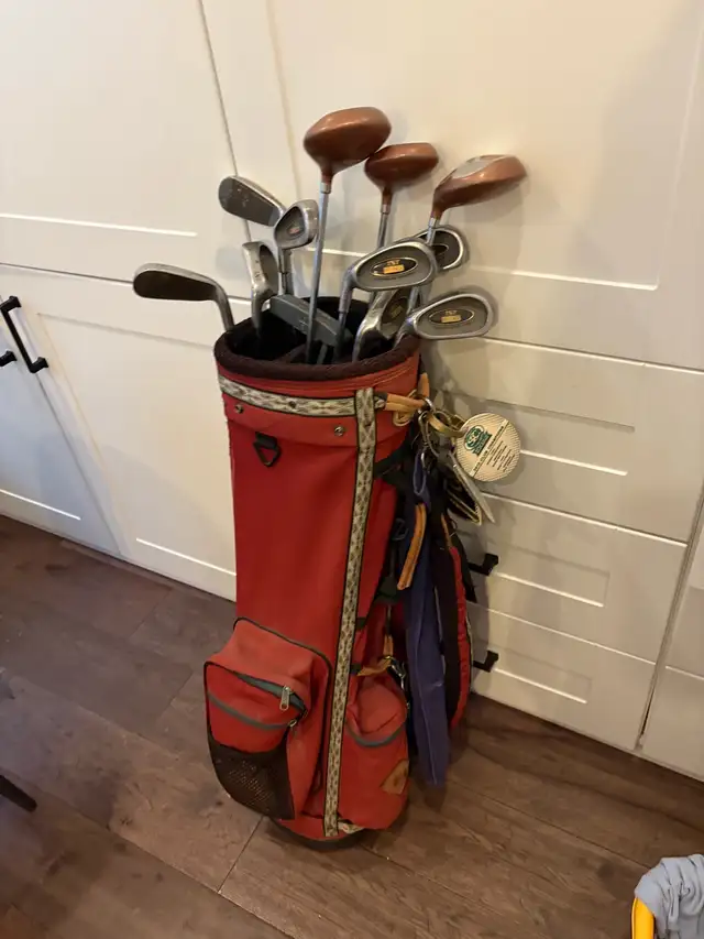 men’s left handed golf clubs and bag  in Golf in Guelph - Image 5