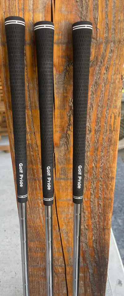 Golf club regripping , View more