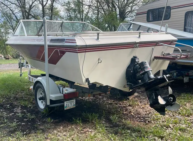1989 Crestliner V170 in Powerboats & Motorboats in Winnipeg - Image 3