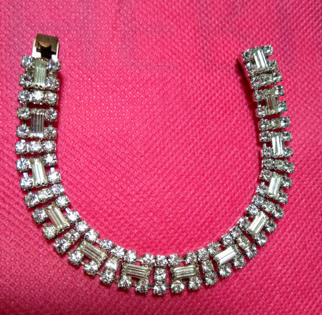 Rhinestone bracelet vintage with baguettes and solitaire stones in Jewellery & Watches in Oakville / Halton Region