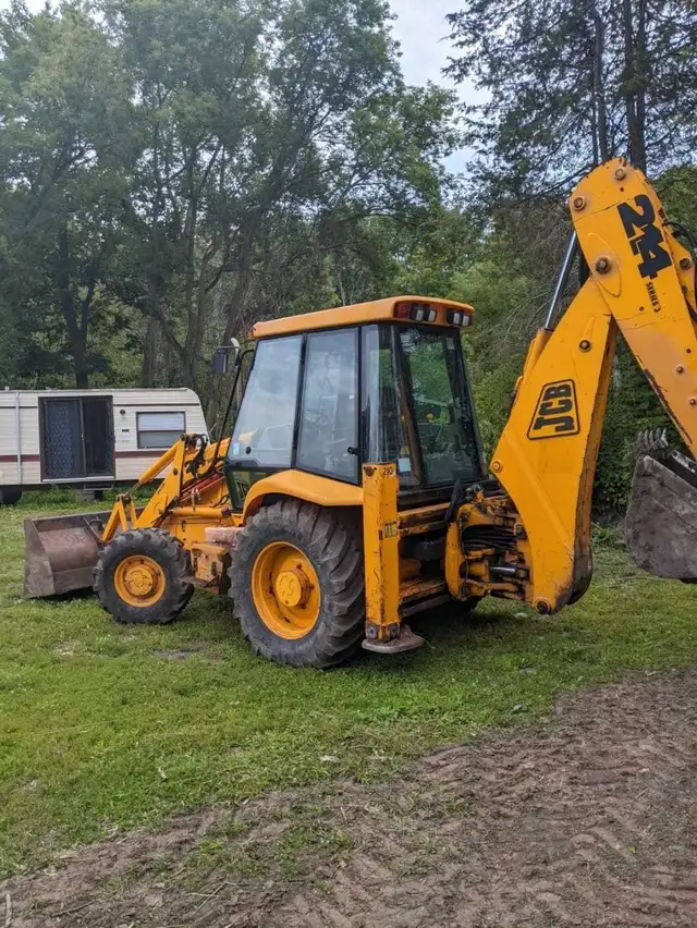 Backhoe Services – 25+ Years Experience – Prince Edward County62863256406274123