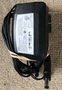 APD WA-12M12FU Round Charger - 12V DC 1A 12W