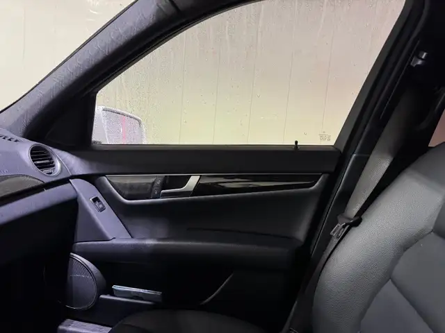 Mercedes Benz C Class V6, 3.5L, 2013 C300 in Cars & Trucks in City of Toronto - Image 6