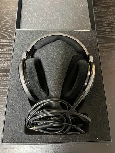 Sennheiser HD 650- Hires Audiophile Open Back Headphone, View more