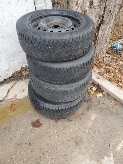 2013 kia sportage 18inch steel wheels. With tires and balanced. Rim could use a cleaning. Tires are...