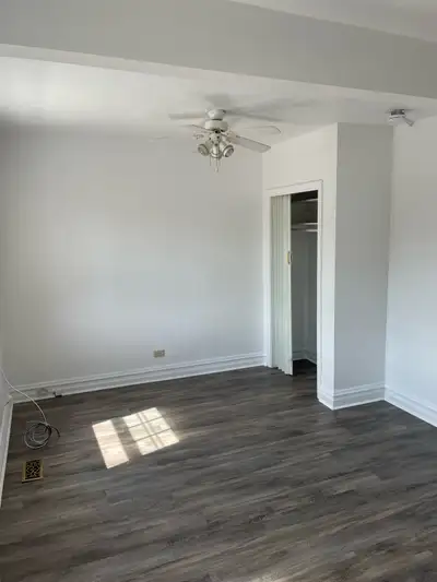 Bachelor Apartment with separate kitchen - New Edinburgh, View more