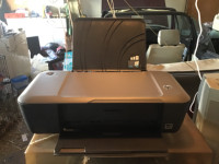 Imprimante/ printer HP deskjet 1000 série J110