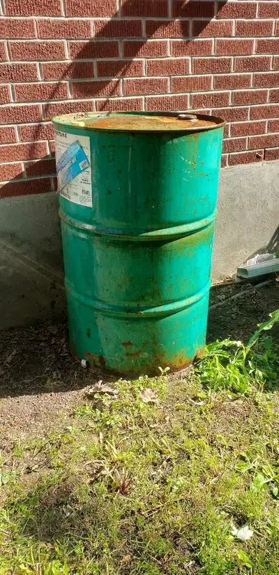 45 gallon still drum fire pit For sell is this 45 gallon steel drum . Great to use as a fire pit can...