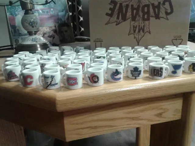 NHL Miniature Mugs. (collection).63848996885635121