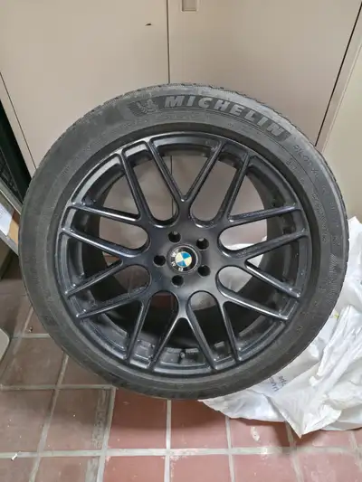 Set of 4 DUNLOP SP WINTER SPORT 3D 265/35 R20 99V tires on OEM Audi A8 20" rims. $3,000 OBO. Set of...