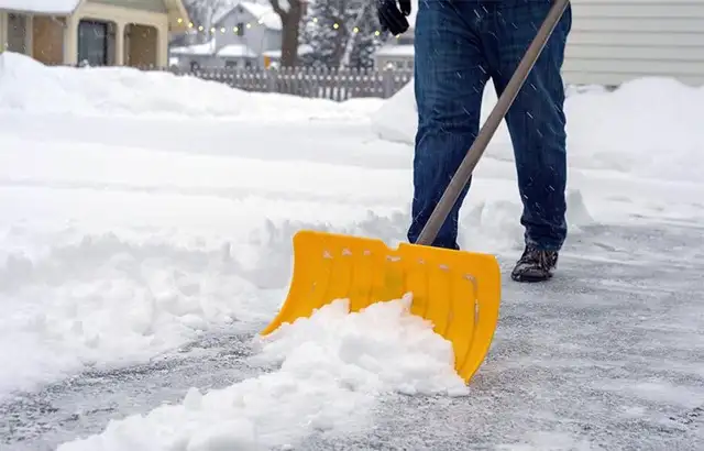 Snow Removal Contact 905-621-3236 in Snow Removal & Property Maintenance in Oshawa / Durham Region - Image 2