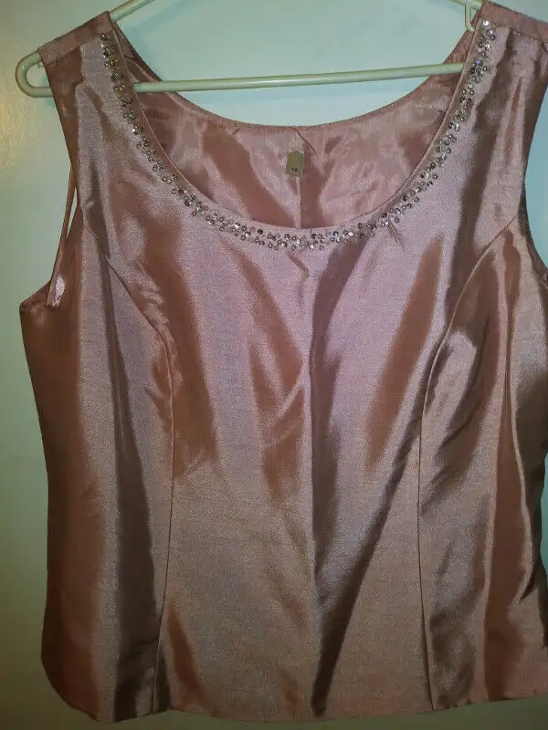 Two New Gorgeous silky dress sets Size 14 in Women's - Dresses & Skirts in City of Toronto - Image 8